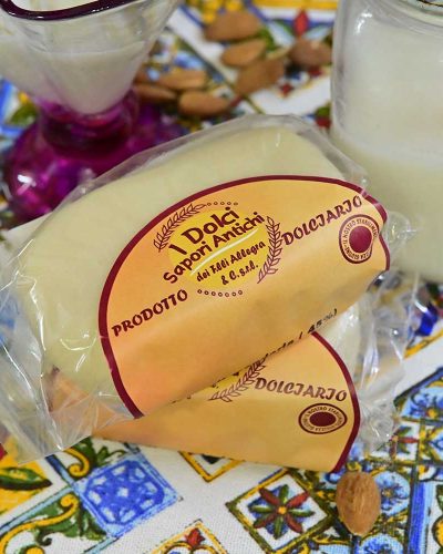 Panetto Latte di Mandorla